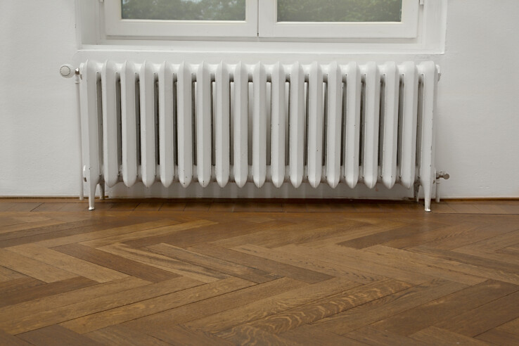 Les radiateurs installés dans une pièce d'habitation constituent une source potentielle de monoxyde de carbone lorsque les installations de chauffage sont défectueuses ou mal entretenues.
