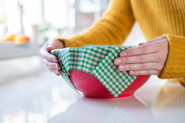 Conserver correctement les aliments : le tissu en cire d'abeille