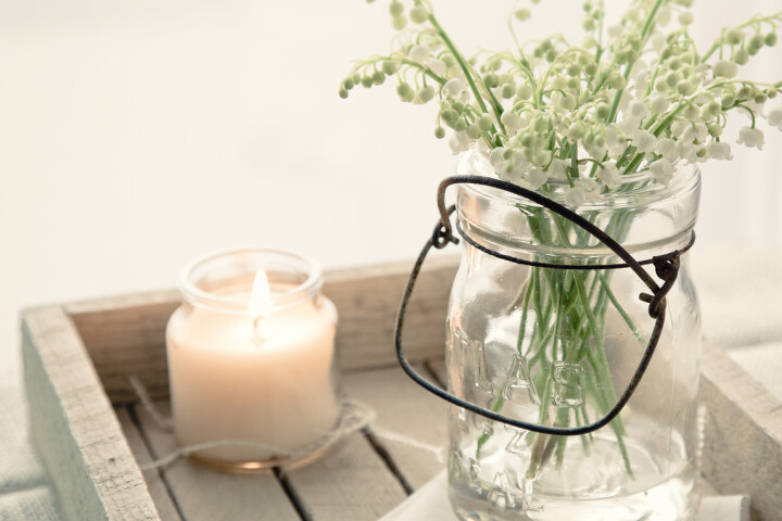  Skandinavisch einrichten mit Wiesenblumen